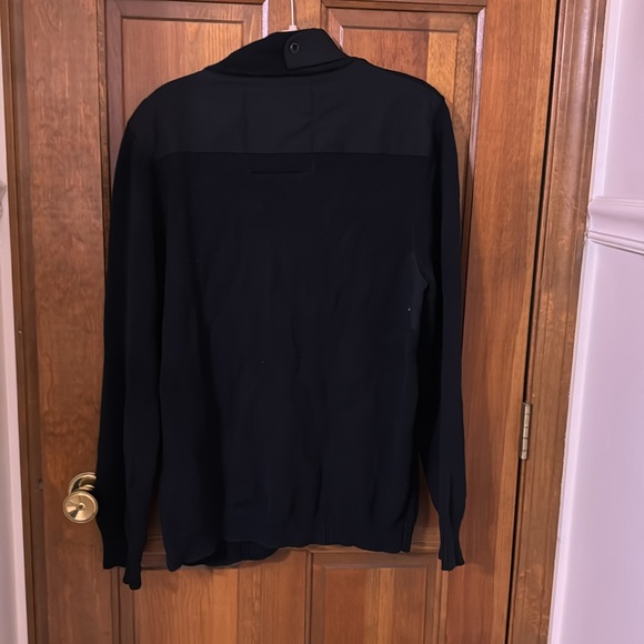Men’s Luxury zip sweater. - Picture 8 of 8